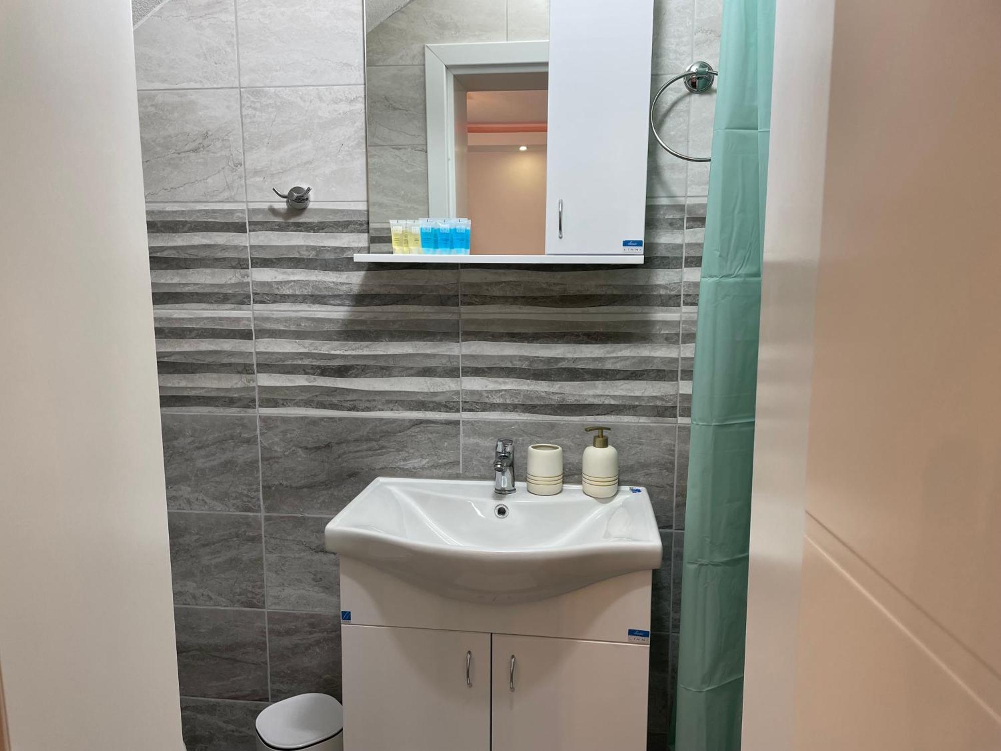 וראנג'ה Bora Apartmani - Free Parking - City Center מראה חיצוני תמונה